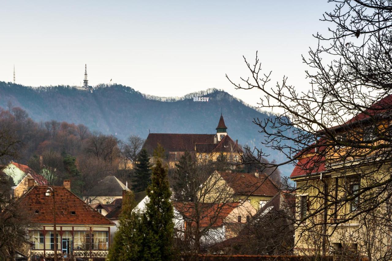 Cazare De Mijloc Brașov Exterior foto